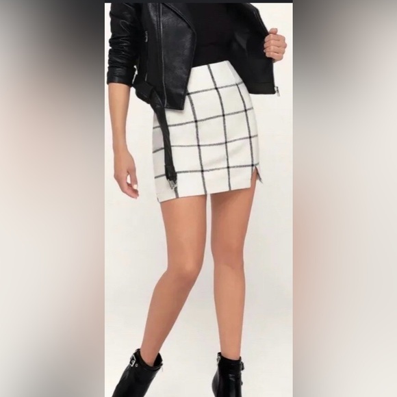 Lulus Dresses & Skirts - Lulu's Cream Pencil Mini Skirt with Slit for Work